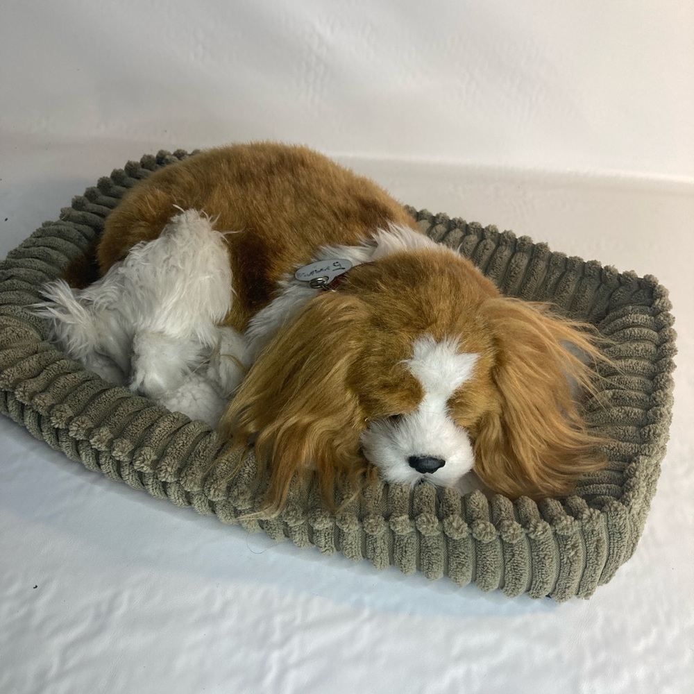 Perfect Petzzz Cavalier Spaniel Realistic Sleeping Dog WORKS Has Collar